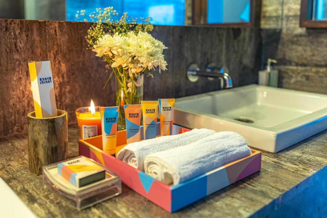 Oceanic Sunsets With River View, Comp Breakfast & Infinity Pool At Stayvista Verem Экстерьер фото